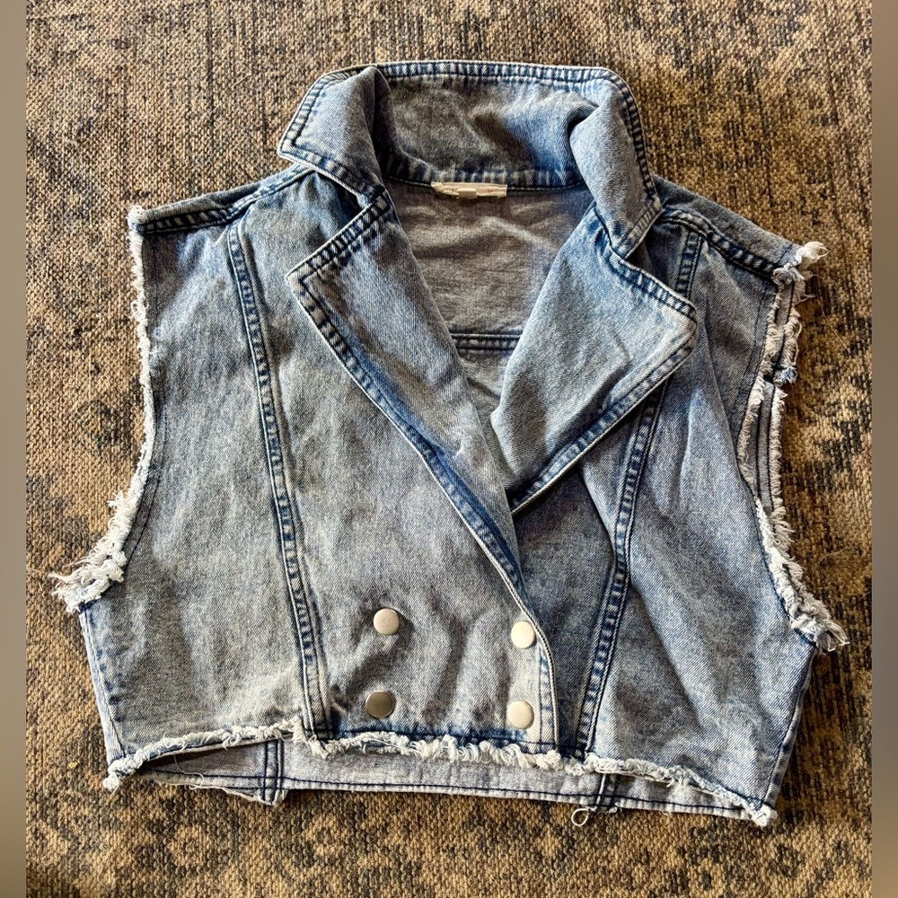⭐️Le Lis Cropped Double Breasted Raw Hem Denim Vest Grunge⭐️